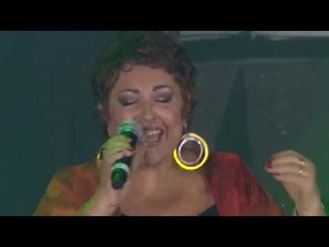 Nino D'Angelo - Senza giacca e cravatta (Live) - YouTube