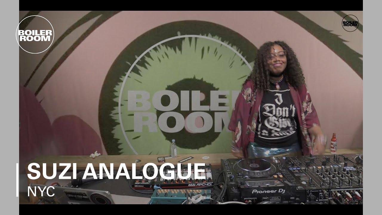 Suzi Analogue Boiler Room New York DJ Set - YouTube