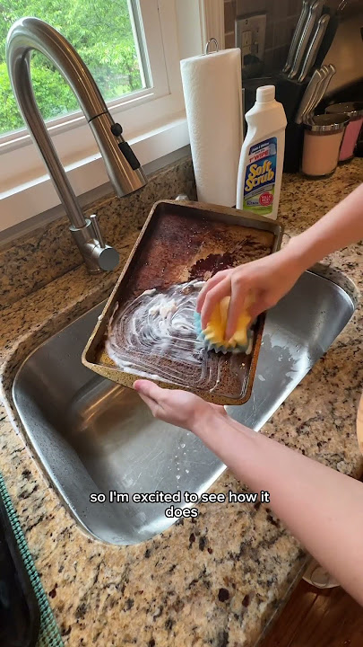 Cif cream vs soft scrub #cleaningvideos #cleantok #satisfying #cleaningcomparison #softscrub #cif