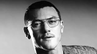 Versace Eyewear | Luke Evans