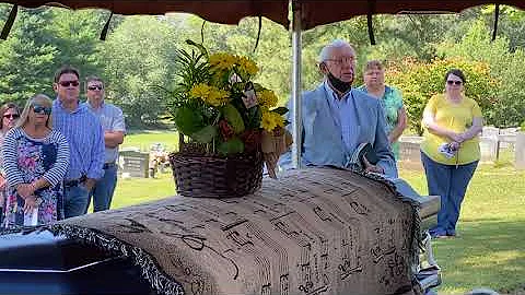 The Graveside Service of Lester Davis