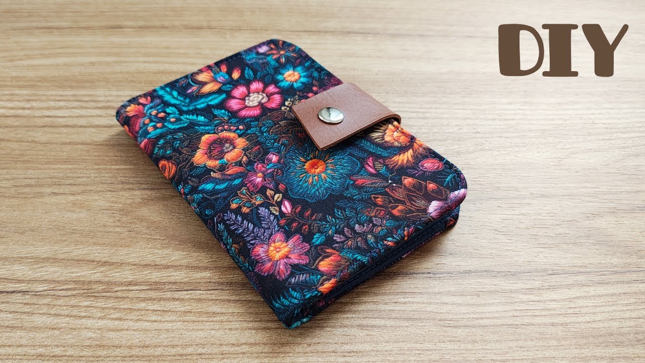 Carteira de tecido com 11 bolsos!