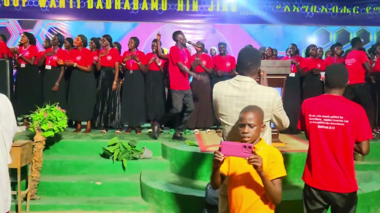 Kuoth Nhial diiti  kuoth Nhial goayi by singer nyachade lam