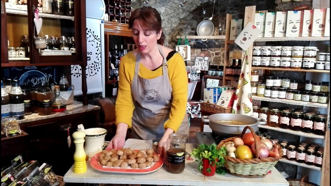 MANDONGUILLES AMB CASTANYES I BOLETS