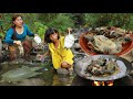 Mother with daughter catch 3 turtle by waterfall- Bound turtle recipe with salt for dinner