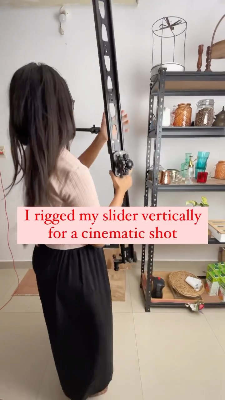 Try this shot by putting your slider vertically ✨? The results are awesome #bts #diy #cinematic