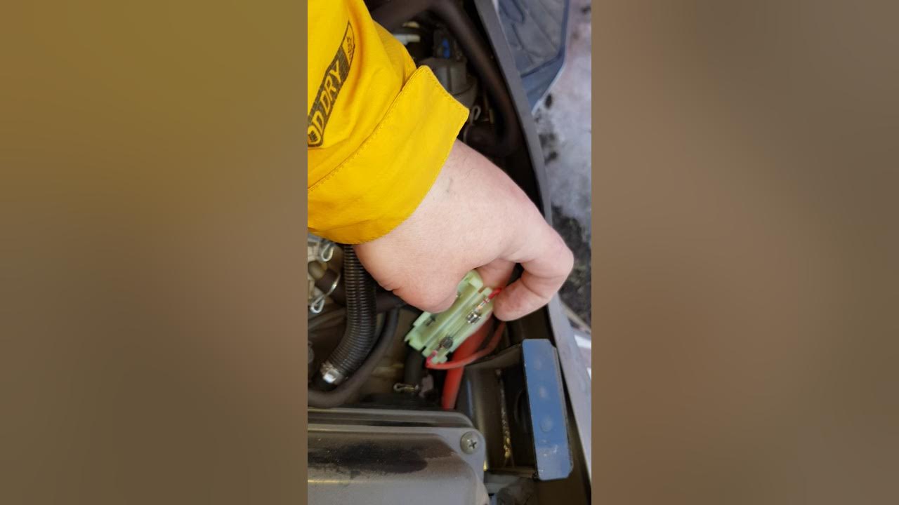 Cf moto как снять аккумулятор Как зарядить аккумулятор на CFMOTO JETMAX 250 через моторный отсек - YouTube