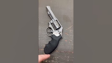 Smith and Wesson: Lock vs No-Lock Revolvers
