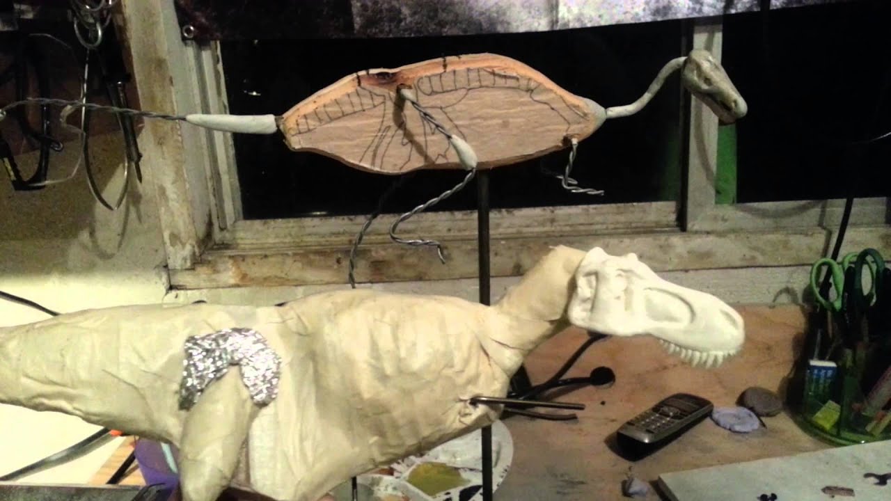Dinosaur Sculpting some new projects.mp4 - YouTube