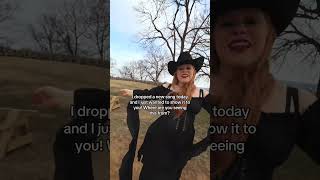 Just an indie artistout here trying to show you her new single.