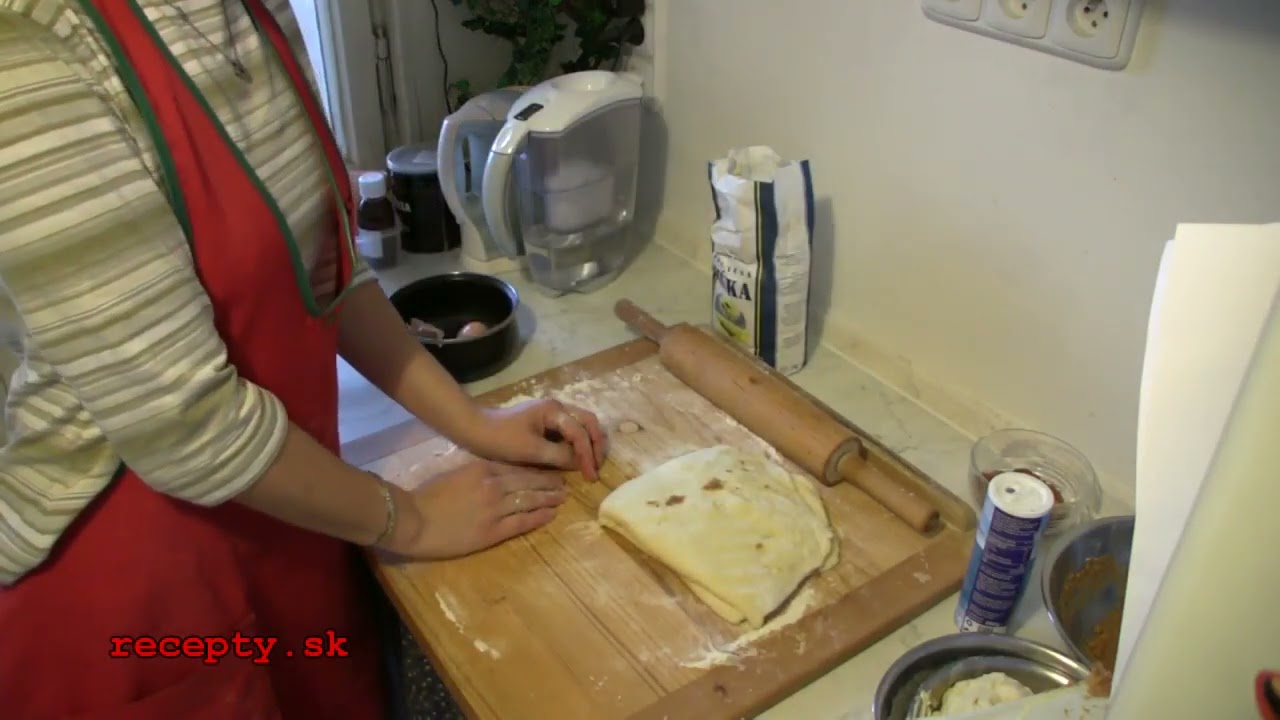 VsetkyRecepty.sk: Prekladané škvarkové pagáče