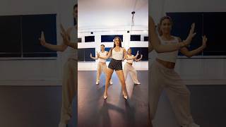 ένα νερό, κρύο νερό🚰🥵🌺 #enanero #choreography #evangelia