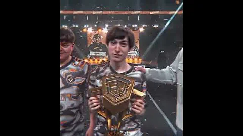 Who is better than peterbot?  #fortnite #fncs #peterbot #aussieantics #pollo