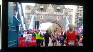 Denise Lewis attempts to interview Paula Radcliffe during the London Marathon