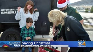 Thief Steals Mom's Car Full Of Christmas Presents, Deputies Jump In