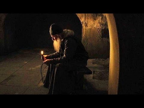 Γιατί βλέπω κεκοιμημένους συγγενείς στον ύπνο μου;