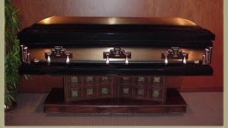 What should a Christian pastor say at a funeral?