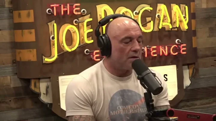 Joe Rogan Talks to Russell Crowe About Stem Cell Institute Panama's "Great Results"