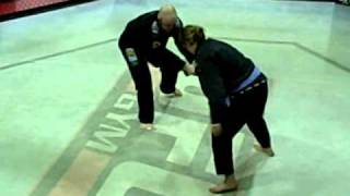UFC Gym - Crispim - Women's SelfDefense-2.AVI