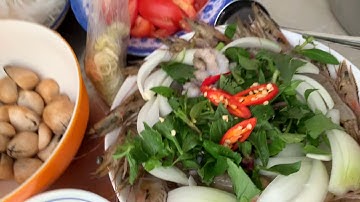 Lẩu thái cá bóp tôm mực