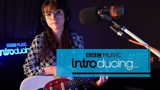 Zuzu - Get Off (BBC Introducing Session) Resimi