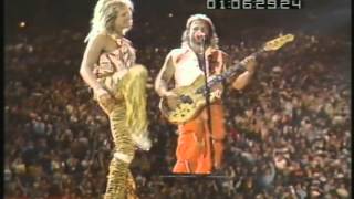 Vignette de la vidéo "Van Halen - 1983 US Festival, Devore, CA"