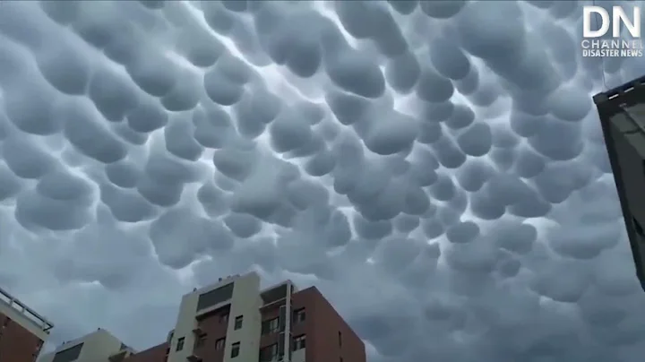 Unbelievable! Strange Mammatus Clouds Appears in Shijiazhuang, China - July 31, 2021 中国的乳状云 - DayDayNews