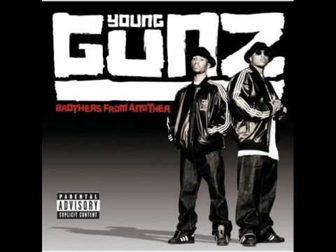 Chingy Featuring Trina - Right Thurr Chingy Featuring Trina - Right Thurr