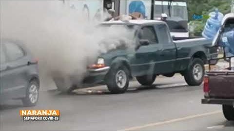 Se incendia camioneta
