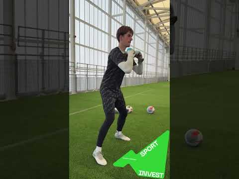 Locked On Target: Goalkeeper Catc #sportinvest #football #goalkeeper #footballskills