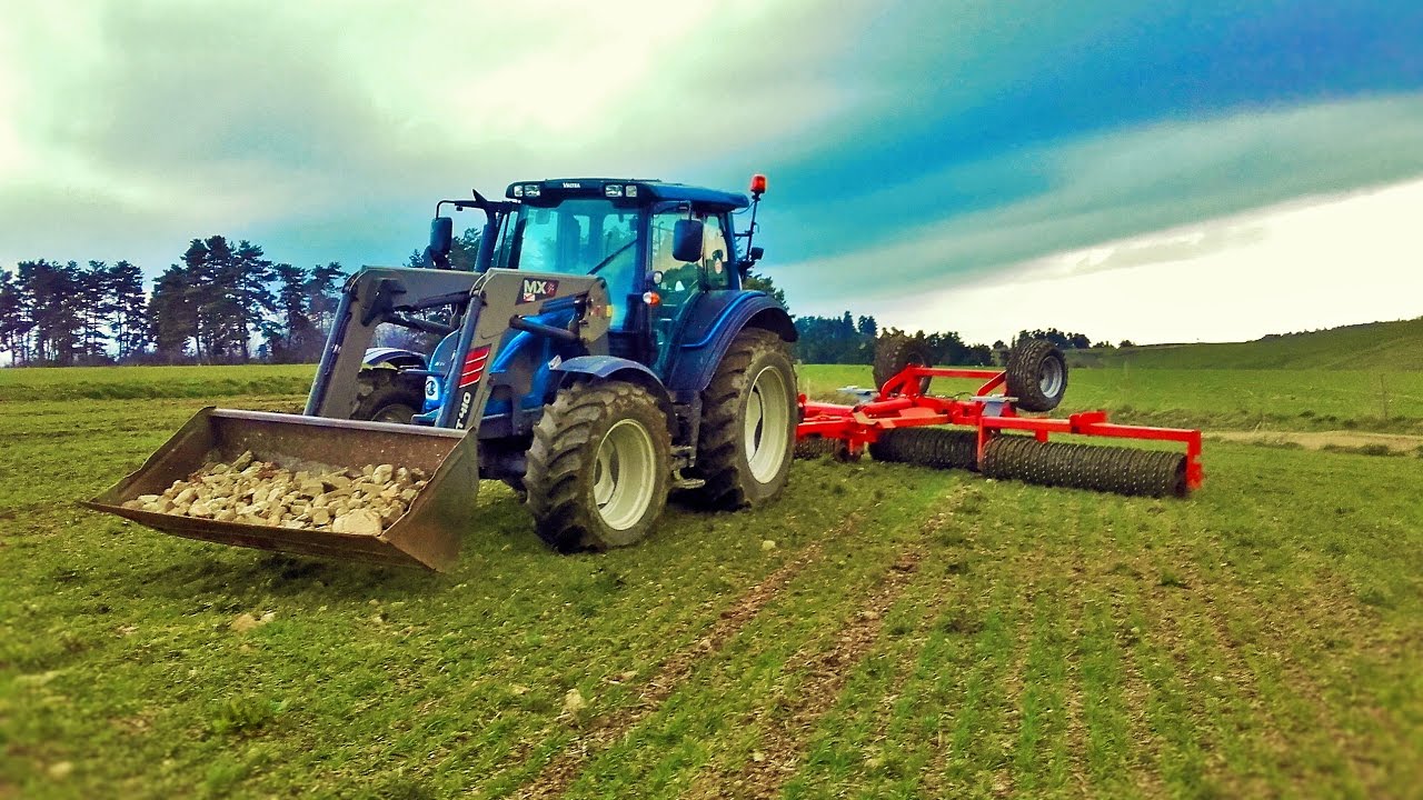 [HD-1080p] Roulage des céréales - Valtra n 103 - Quivogne 6m - YouTube