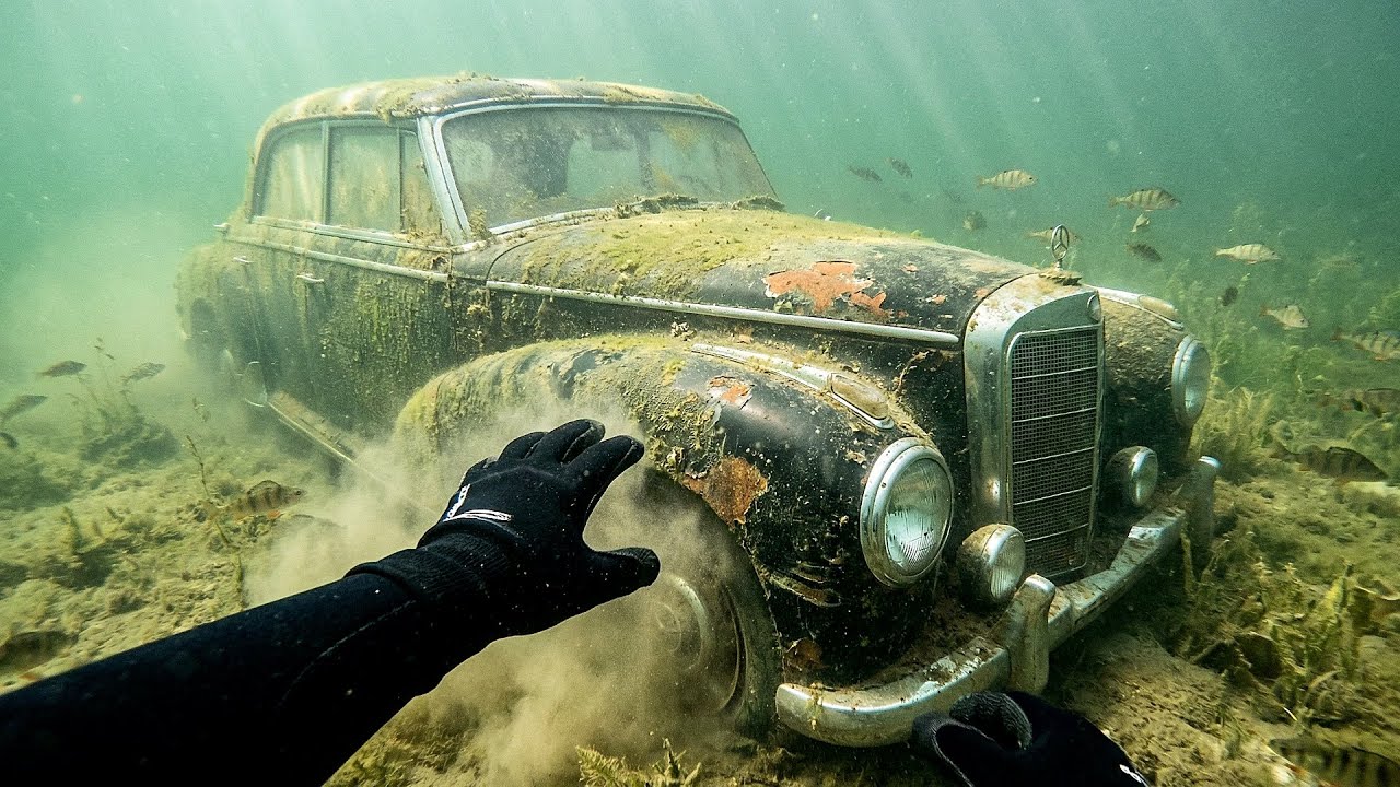 Underwater Discovery: Forgotten 1956 Mercedes-Benz 300 SC Returns to Light