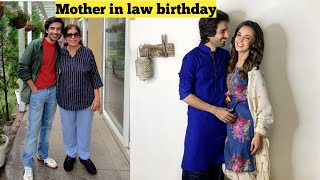Sanaya Irani Celebrates Mother In Law Birthday And Gave Beautiful Earrings To Mother In Law