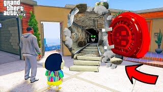 GTA 5 : Franklin & Shinchan Found Secret Tunnnel Outside Franklin's House In GTA 5 ! (GTA 5 Mods)