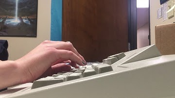 IBM Model M 122 - Typing Demonstration