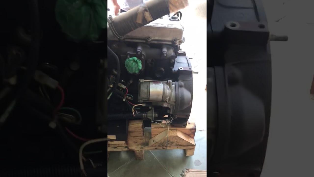 ISUZU 3LD1 ENGINE - YouTube