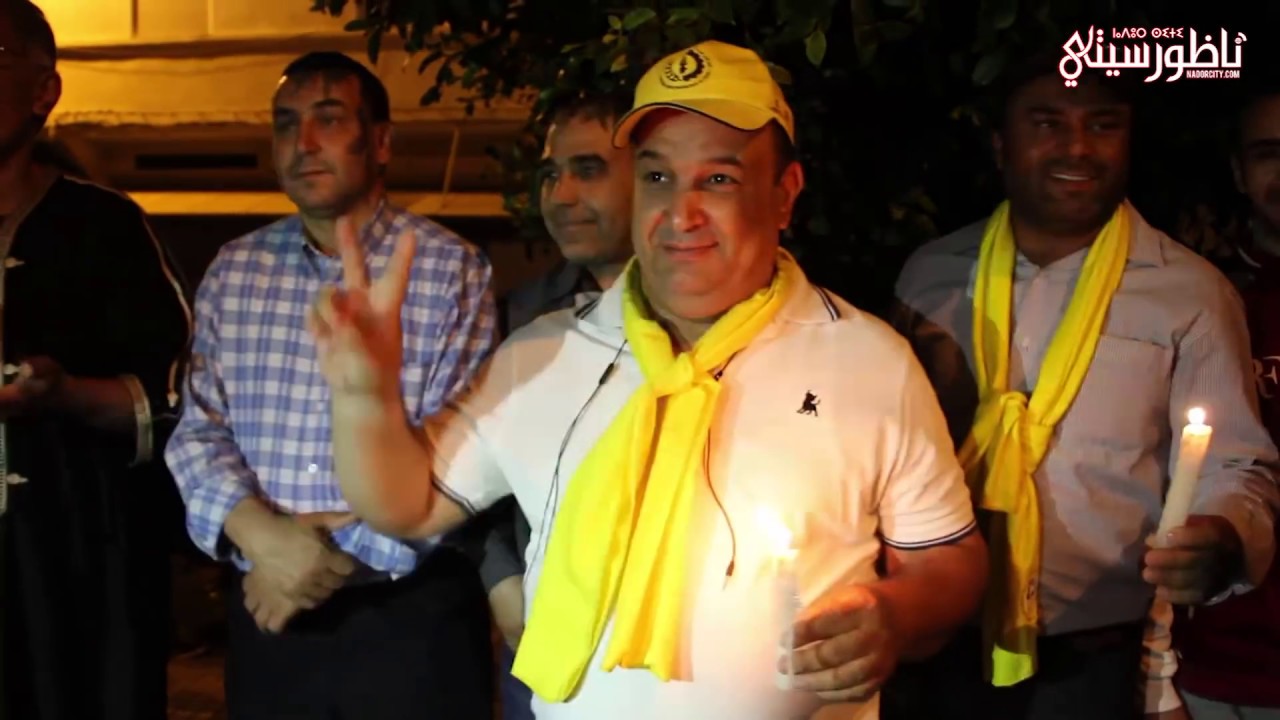 احتجاج بالشموع للأساتذة بالناظور riff