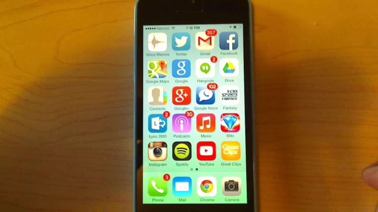 How to Turn On iPhone 5 Flashlight - YouTube