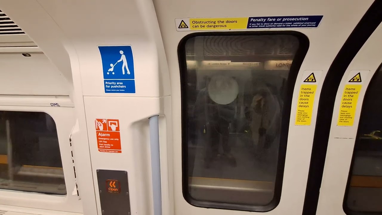 London Underground Jubilee Line Journey: Waterloo to Canada Water