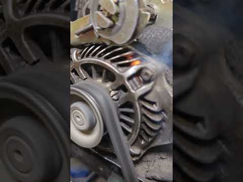 Клиент сказал у меня горит красный диодик В генераторе #automobile #юмор #авто