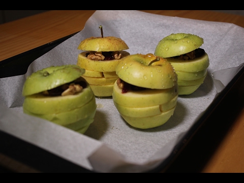 Video: Ako Pripraviť Pečené Plnené Jablká