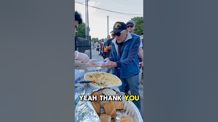 Feeding a Sweet Old Man on the Streets 🥹❤️ #homeless #giveback #kindness #emotional