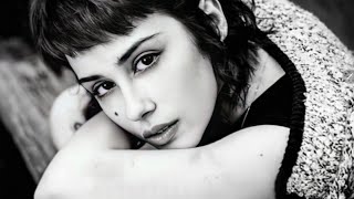 The Gentle Waves - Falling From Grace