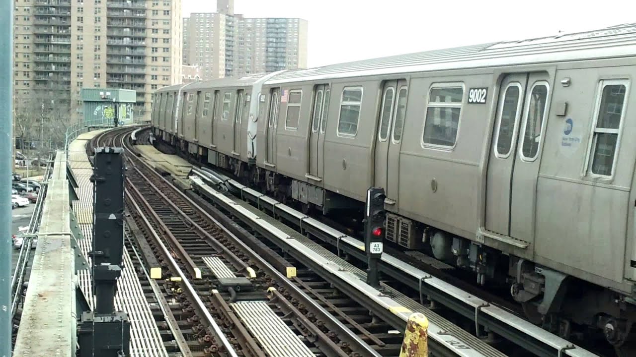 BMT Brighton Line: R160B Alstom/R160B Siemens Q Train @ West 8th Street ...