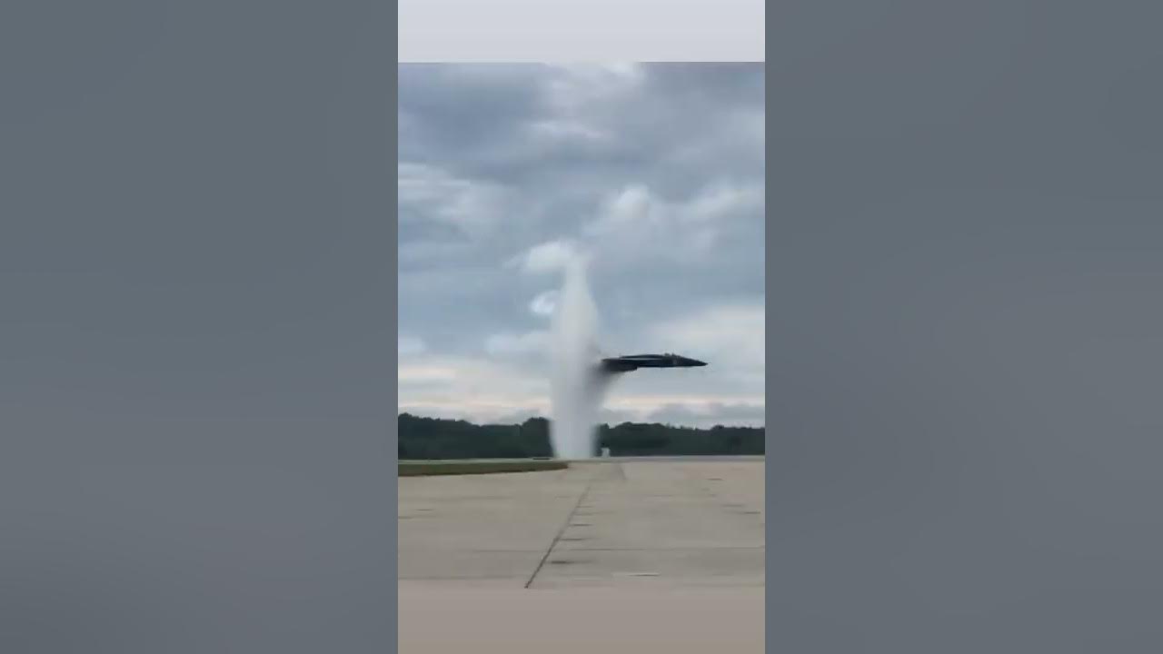 This is what faster than the speed of sound looks like (SONIC BOOM)