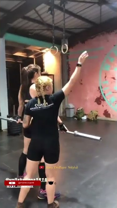 YOLLA YULIANA Latihan GYM !