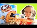 Challenge spaghetti entre mre et fille  jeu yeti dans mes spaghettis  la famille demo jouets 