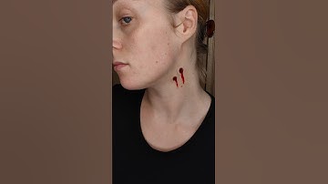 VAMPIRE BITES 🧛‍♀️😬 #makeup #halloween #vampire #halloweenmakeuplook #shorts #makeuptutorial #sfx