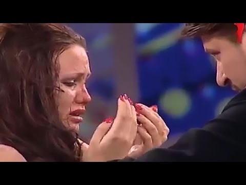 Woman Punched By Man on Russian TV Show (Warning: Disturbing Video)