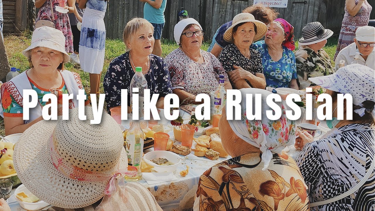 Русская девушка побывала на настоящей удмуртской деревенской вечеринке 💃🏼 // VLOG